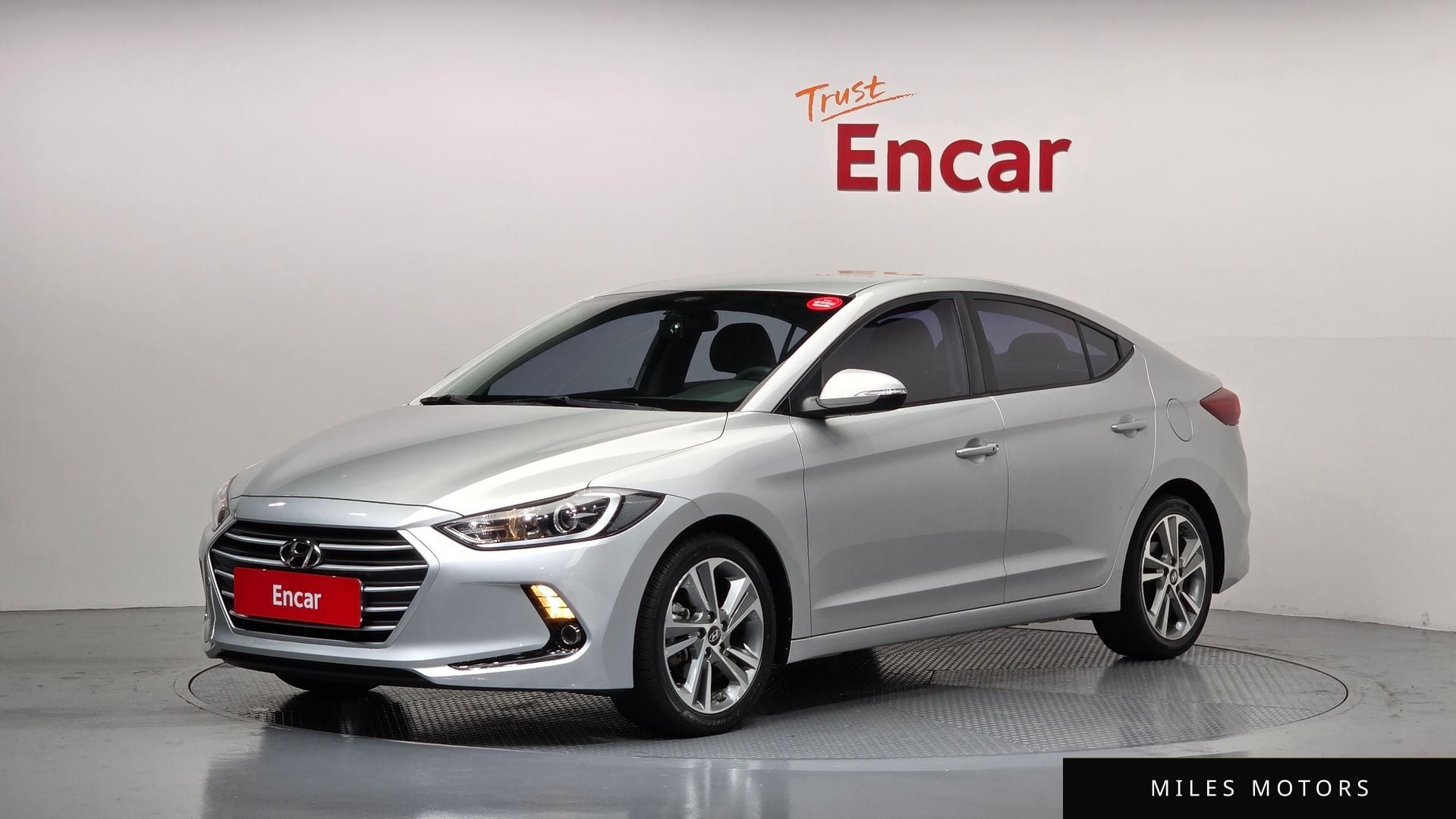 Hyundai AVANTE 2018 — фото 1 из 12