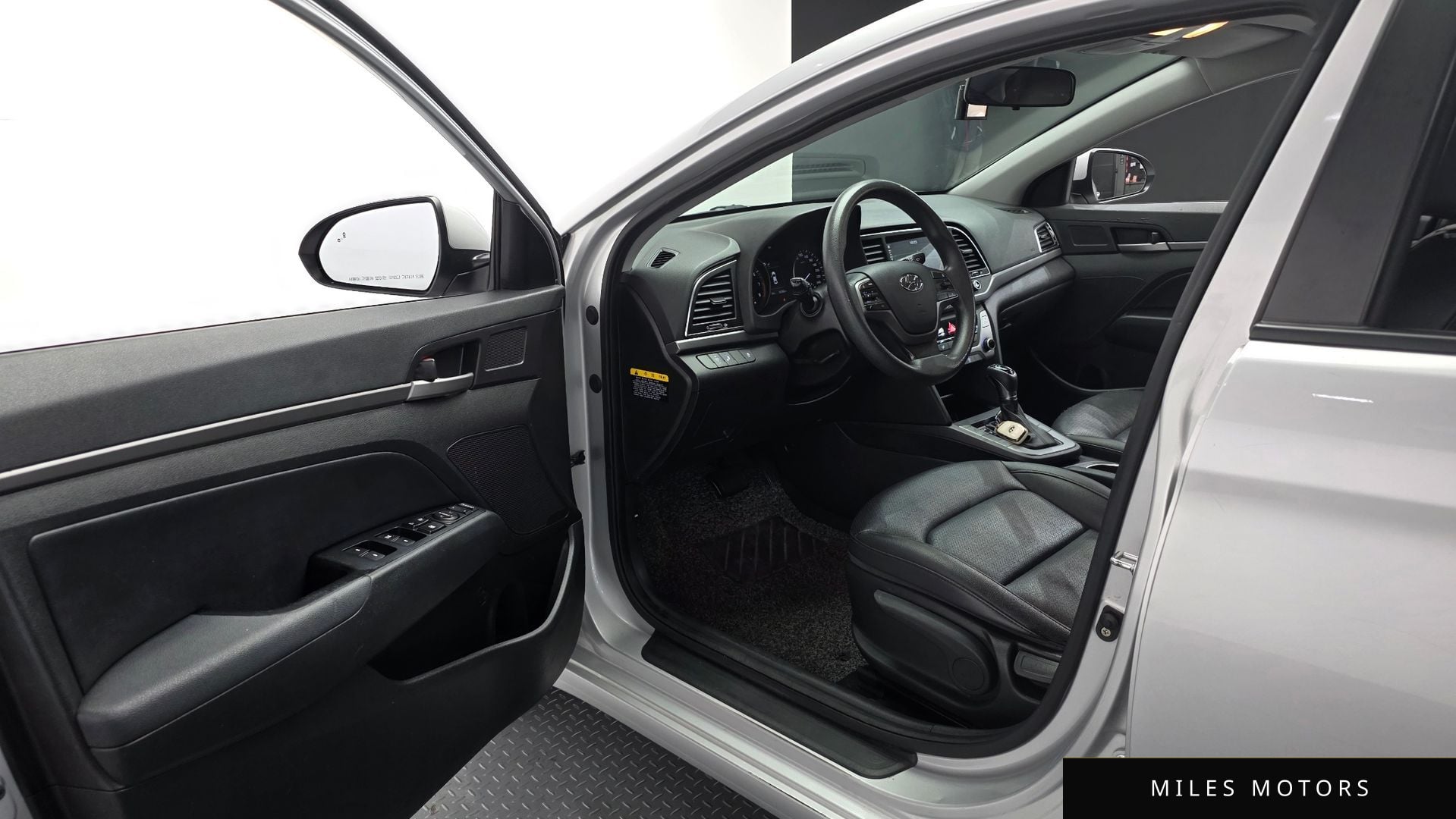 Hyundai AVANTE 2018 — миниатюра 10