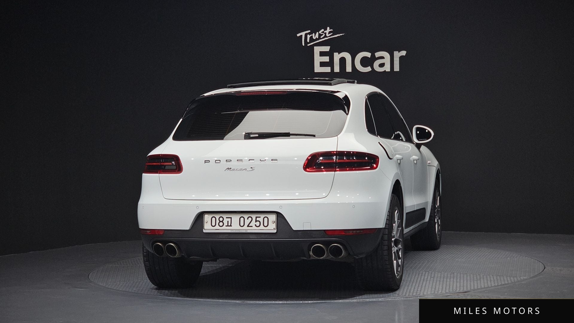 Porsche Macan 2017 — миниатюра 4