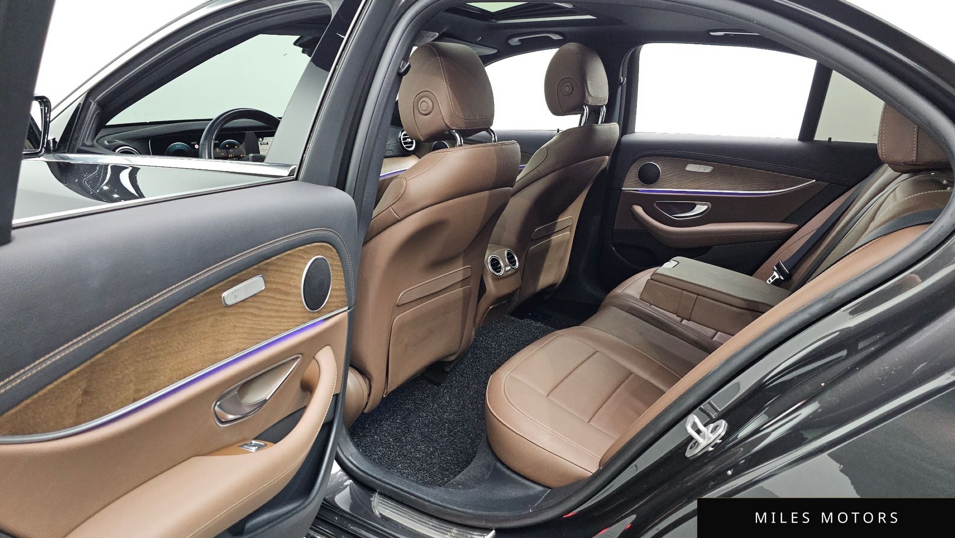 Mercedes-Benz E-클래스 W213 2021 — миниатюра 17