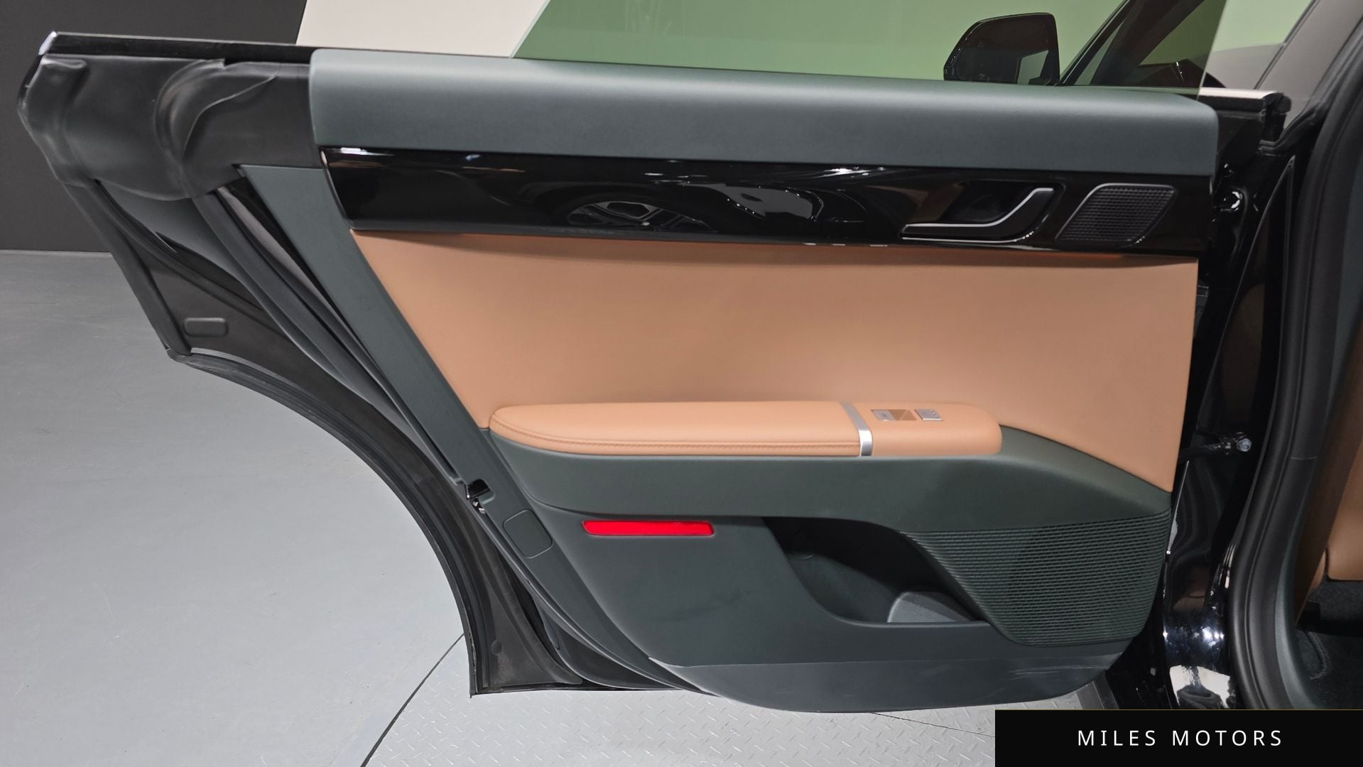 Hyundai 그랜저 하이브리드 (GN7) 2025 — миниатюра 15