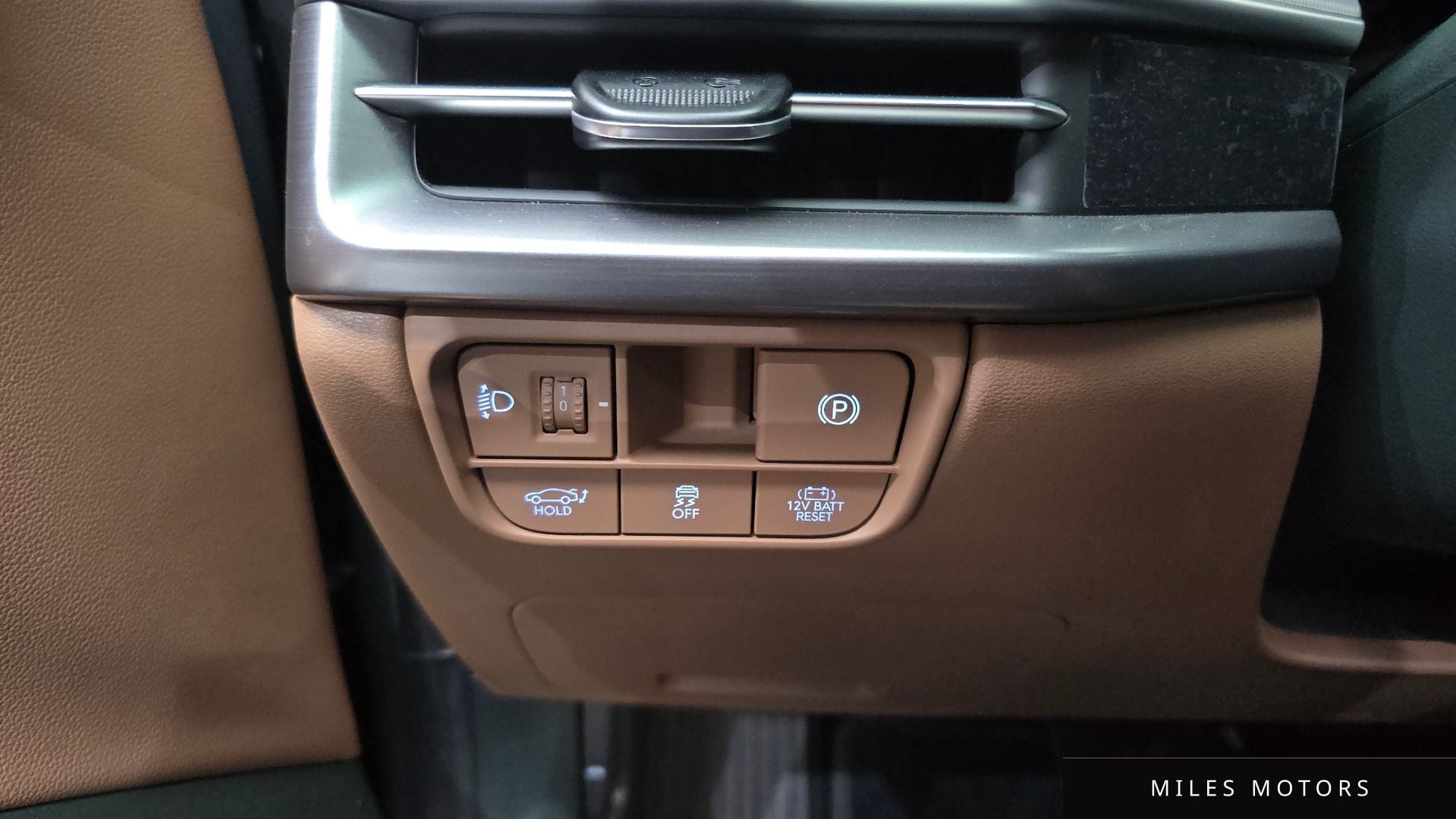 Hyundai 그랜저 하이브리드 (GN7) 2025 — миниатюра 27