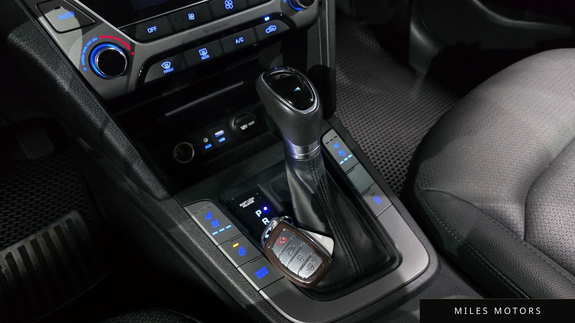 Hyundai AVANTE 2018 — миниатюра 12