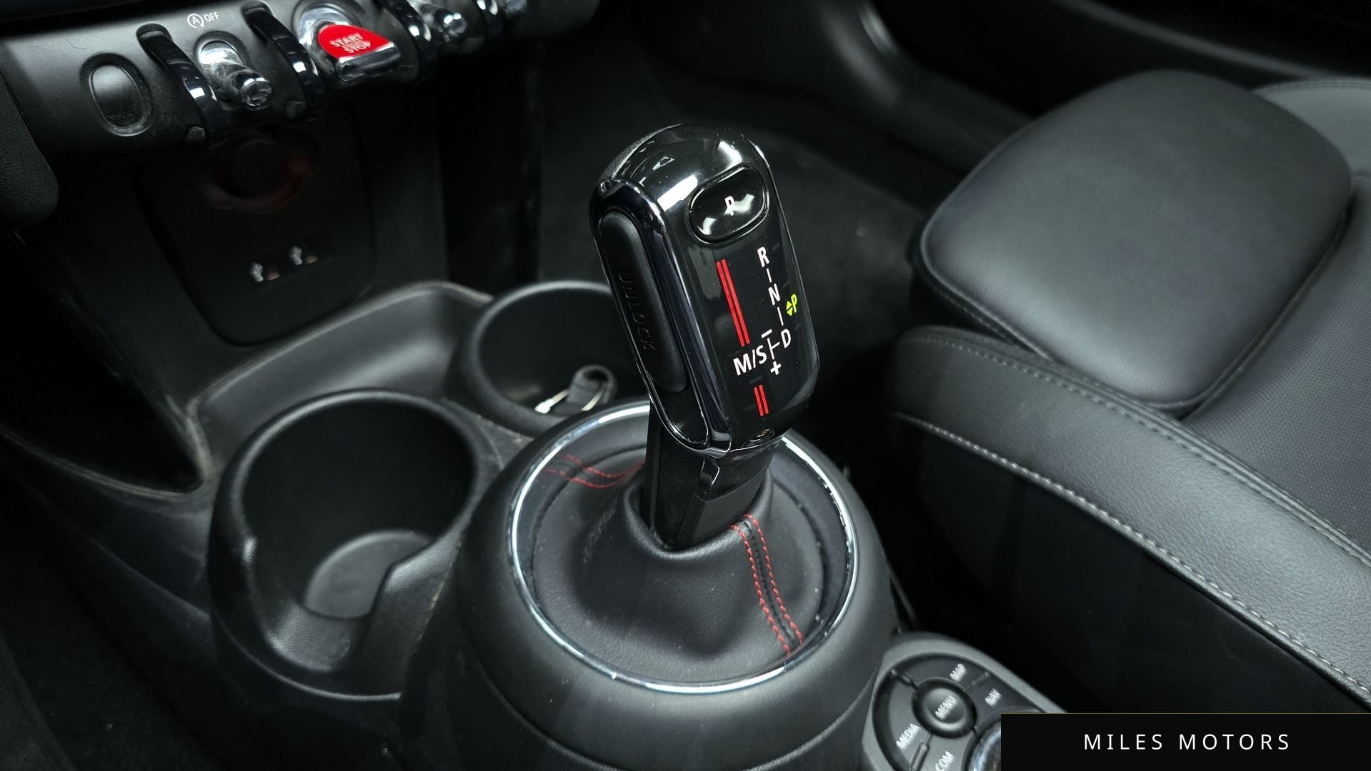 MINI Cooper S 2020 — миниатюра 9