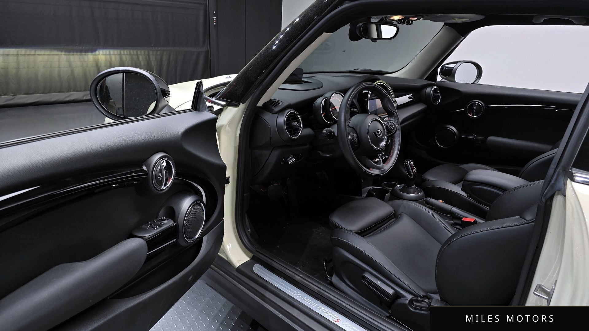 MINI Cooper S 2020 — миниатюра 10