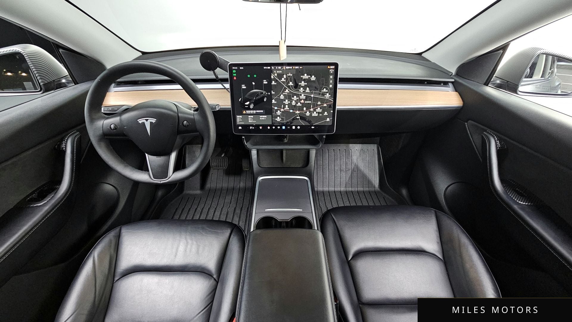 Tesla 모델 Y 2021 — миниатюра 10