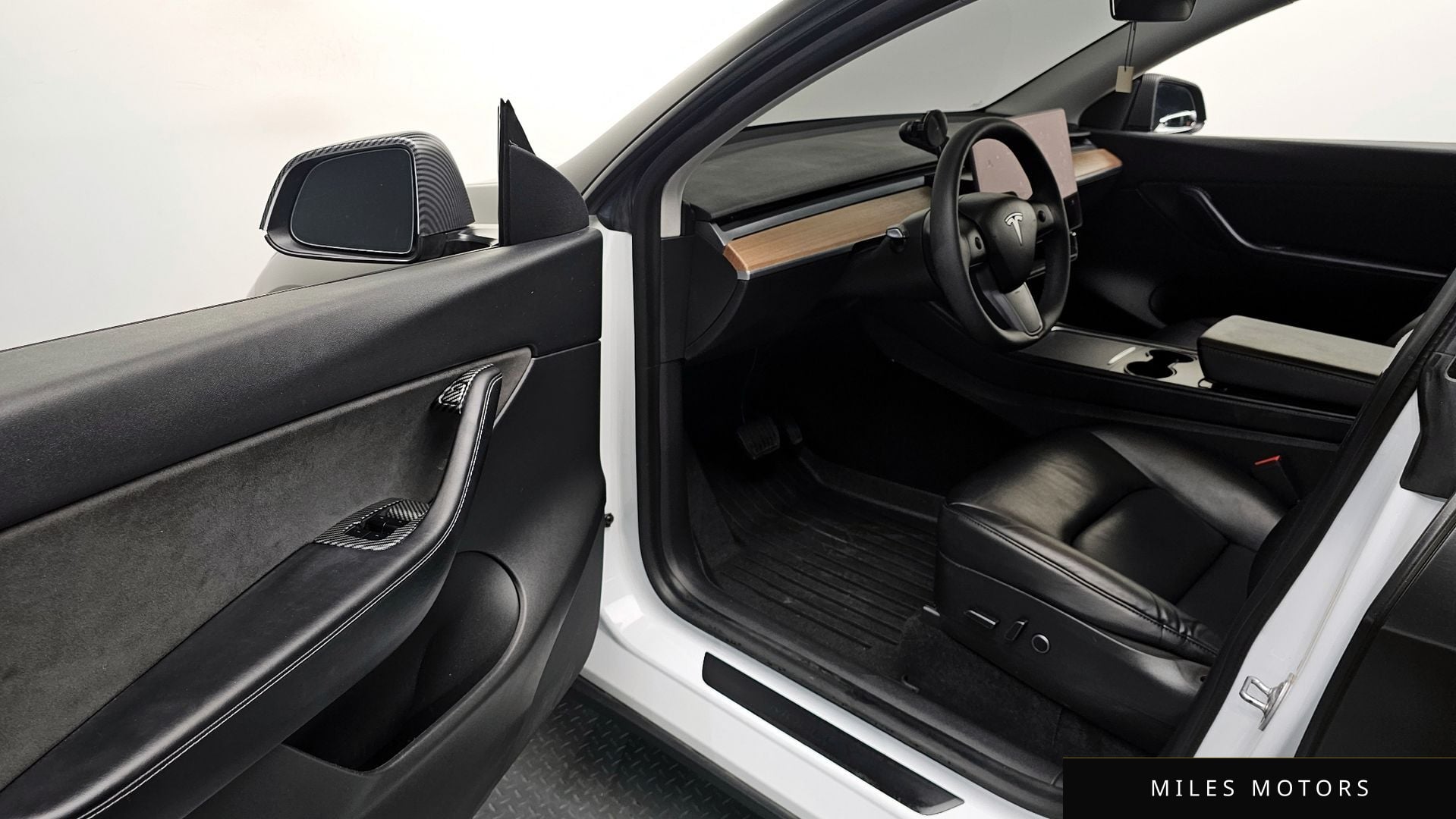 Tesla 모델 Y 2021 — миниатюра 13