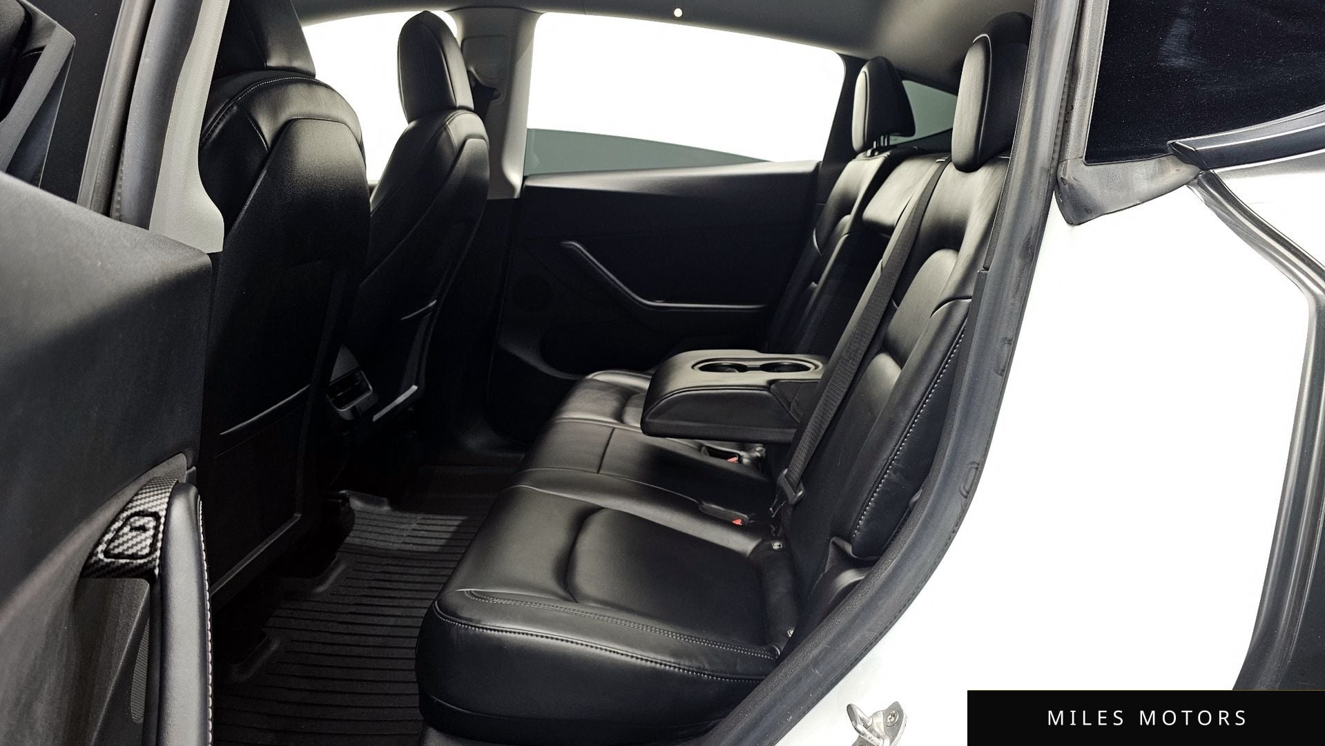 Tesla 모델 Y 2021 — миниатюра 17