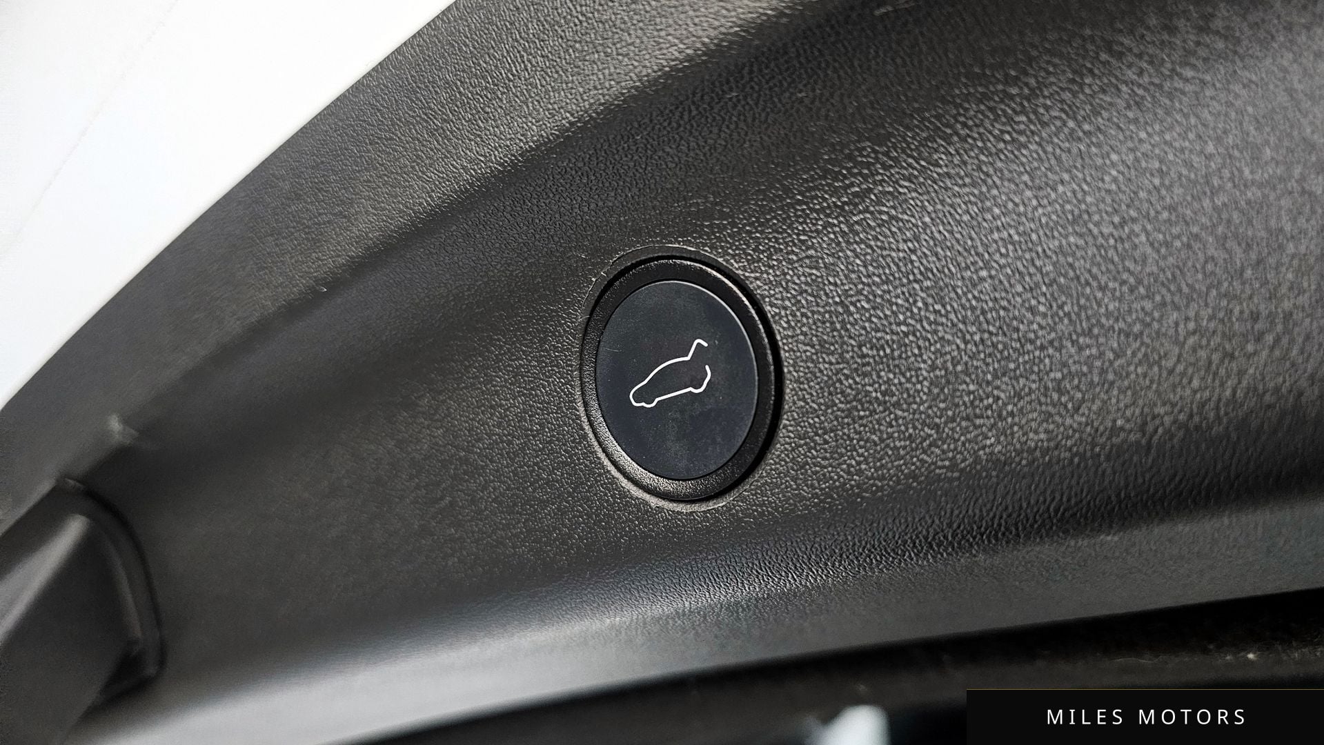 Tesla 모델 Y 2021 — миниатюра 23