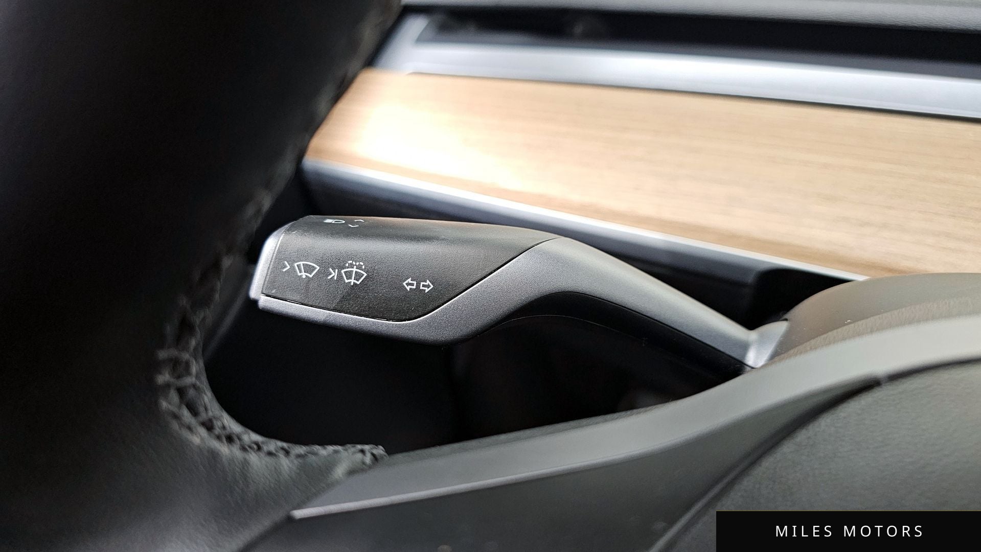 Tesla 모델 Y 2021 — миниатюра 28