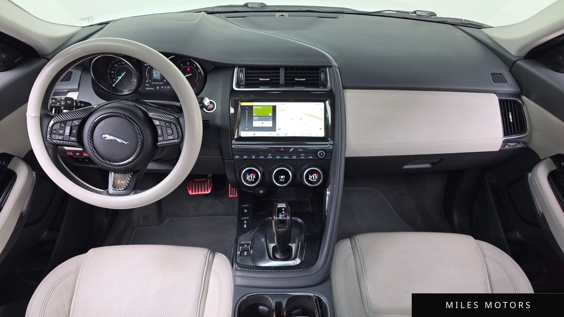 Jaguar E-PACE 2018 — миниатюра 10