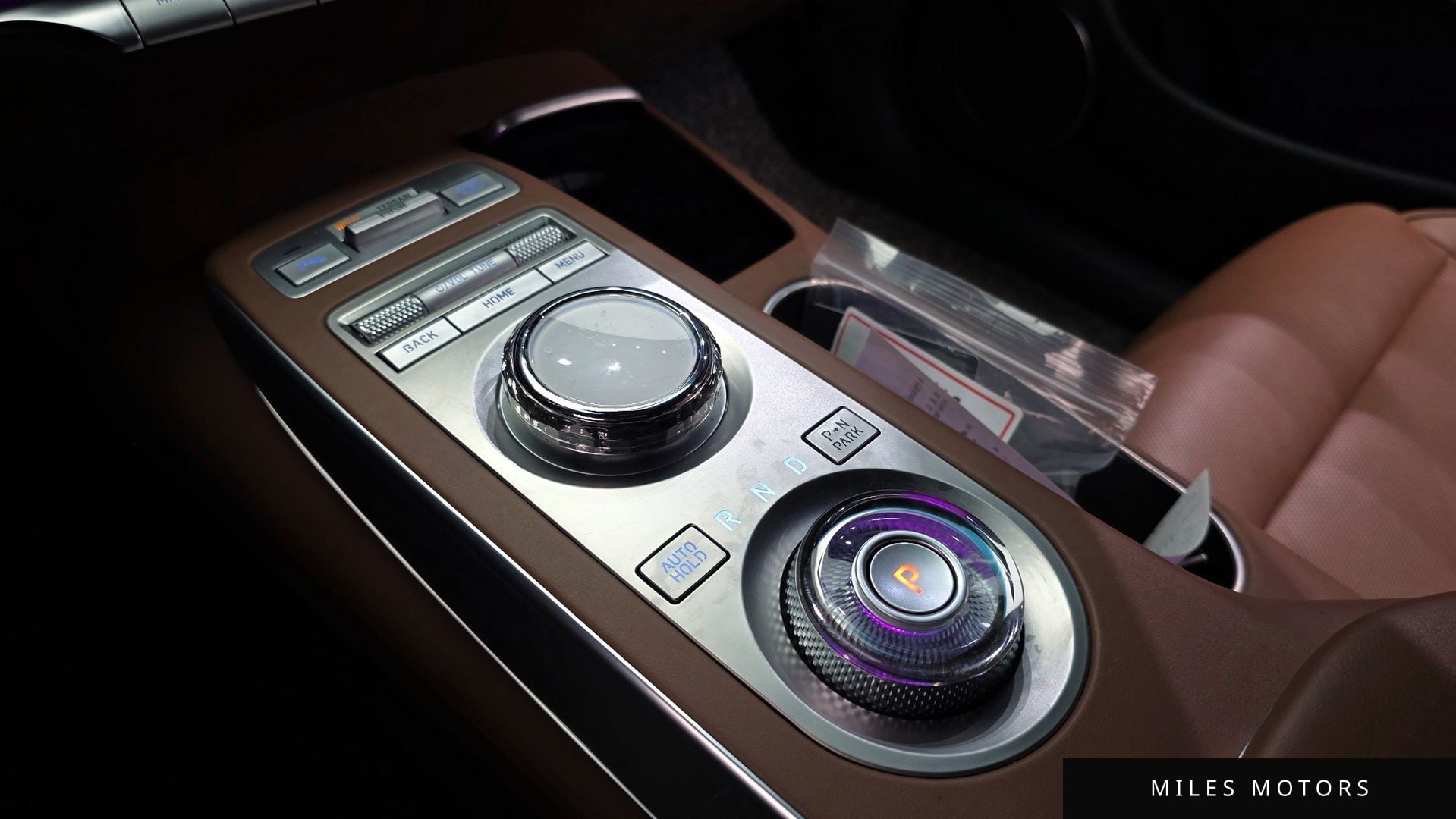 Genesis GV70 2023 — миниатюра 12