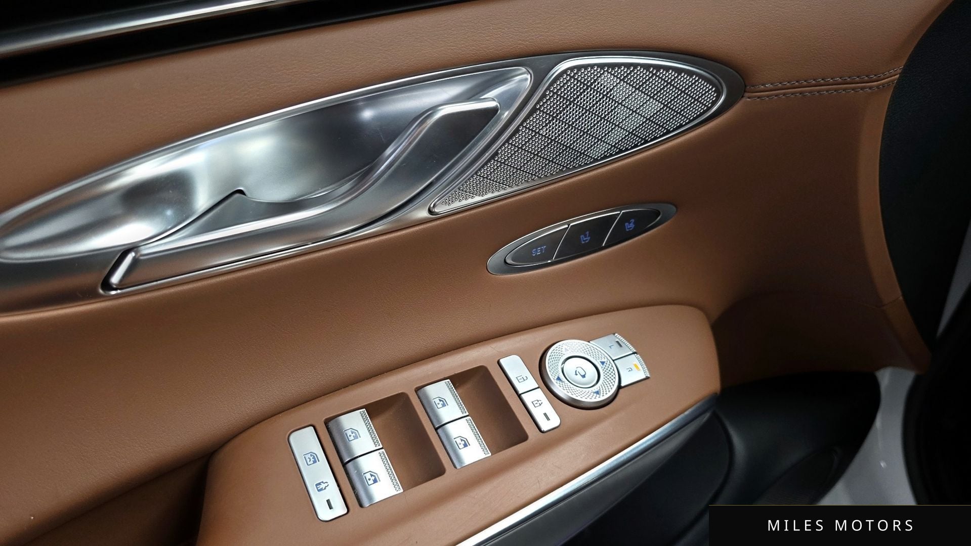 Genesis GV70 2023 — миниатюра 29