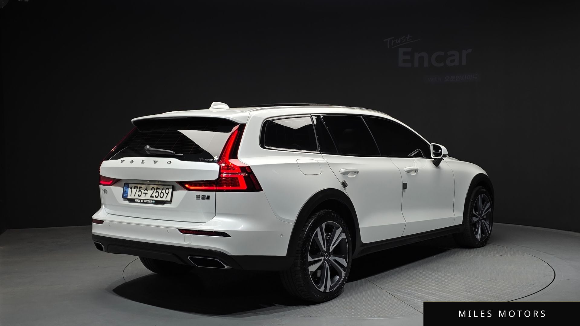 Volvo V60 크로스컨트리 2021 — миниатюра 2