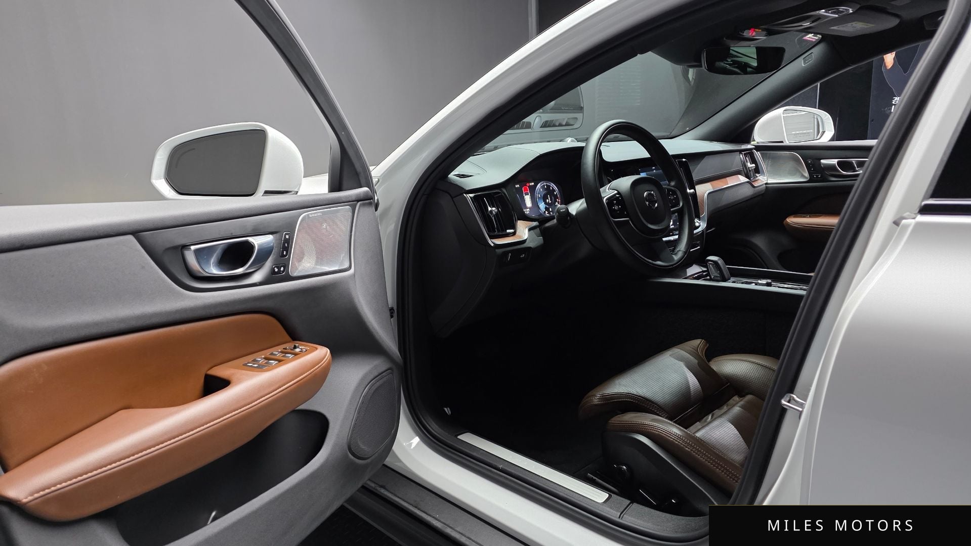 Volvo V60 크로스컨트리 2021 — миниатюра 13