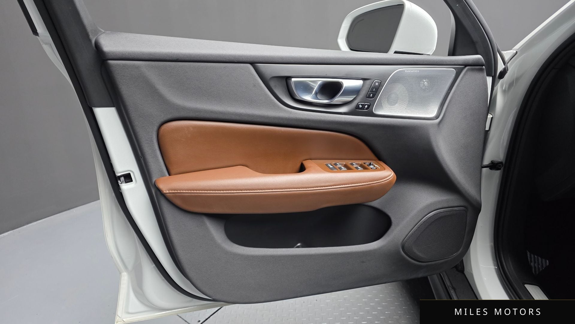 Volvo V60 크로스컨트리 2021 — миниатюра 14