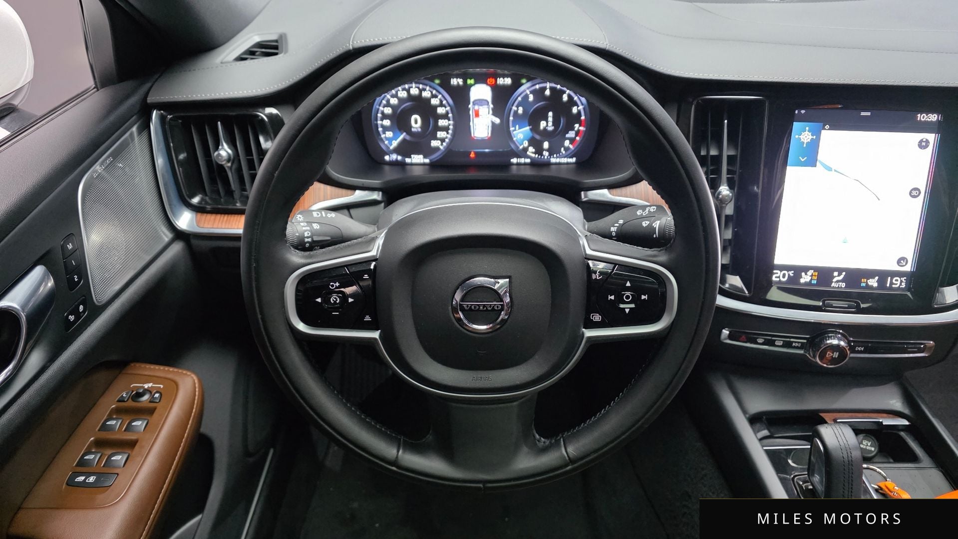 Volvo V60 크로스컨트리 2021 — миниатюра 30