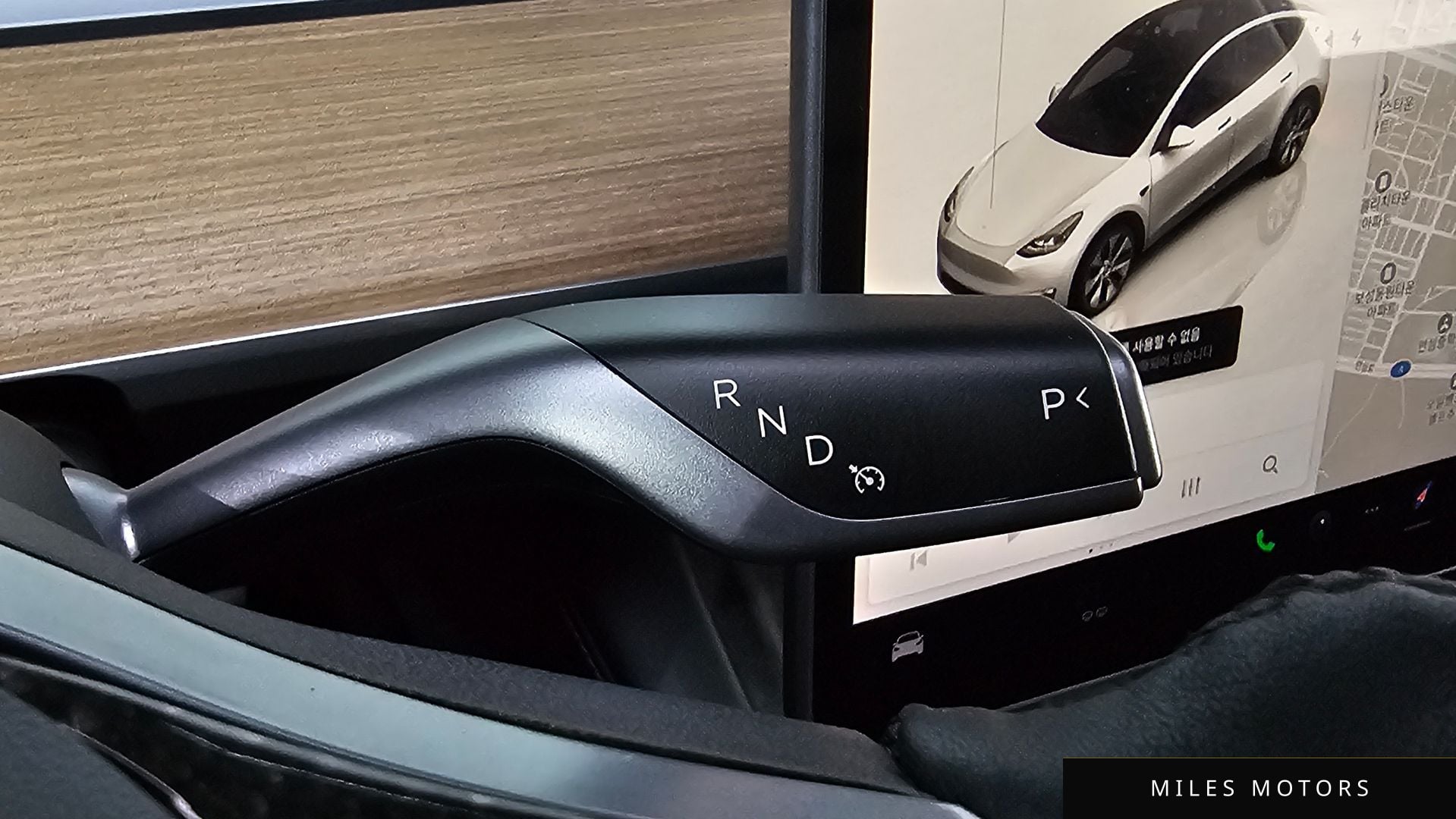 Tesla Model Y 2023 — миниатюра 11