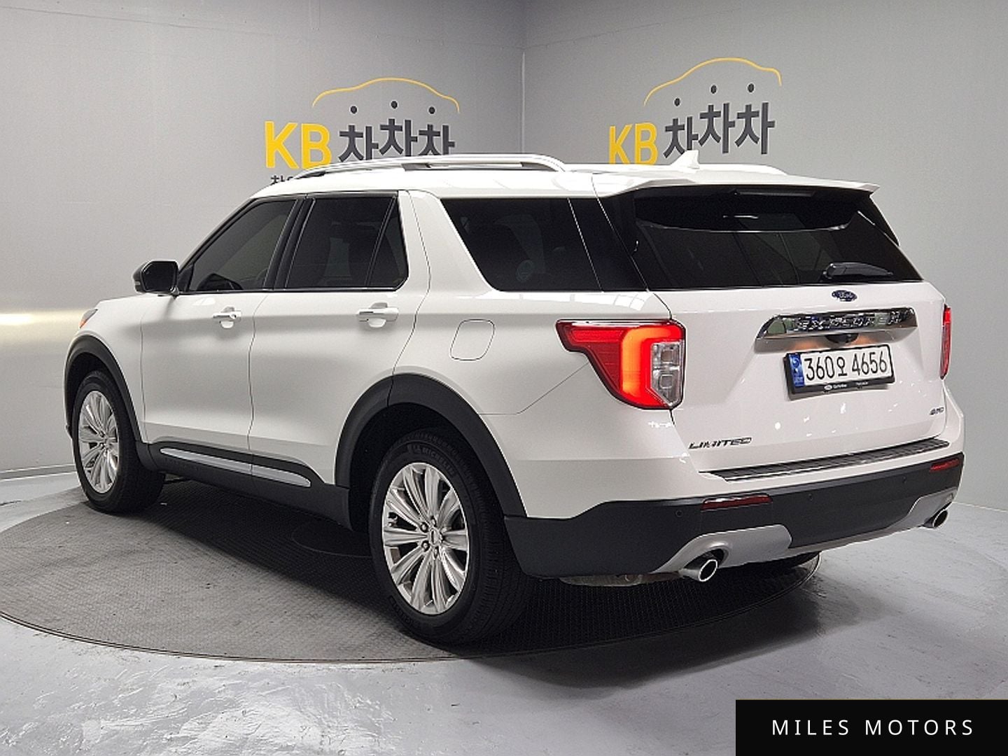 Ford Explorer 2022 — миниатюра 6