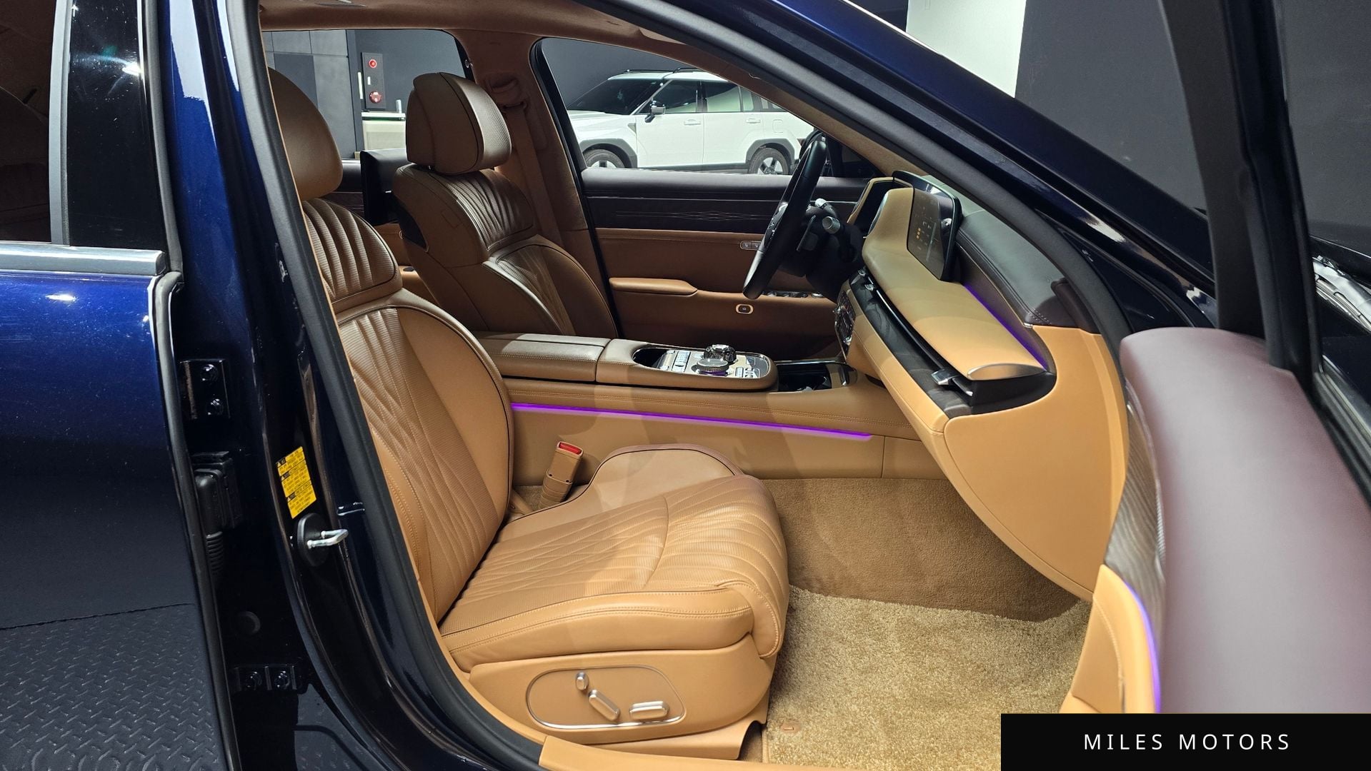 Genesis G90 (RS4) 2022 — миниатюра 13