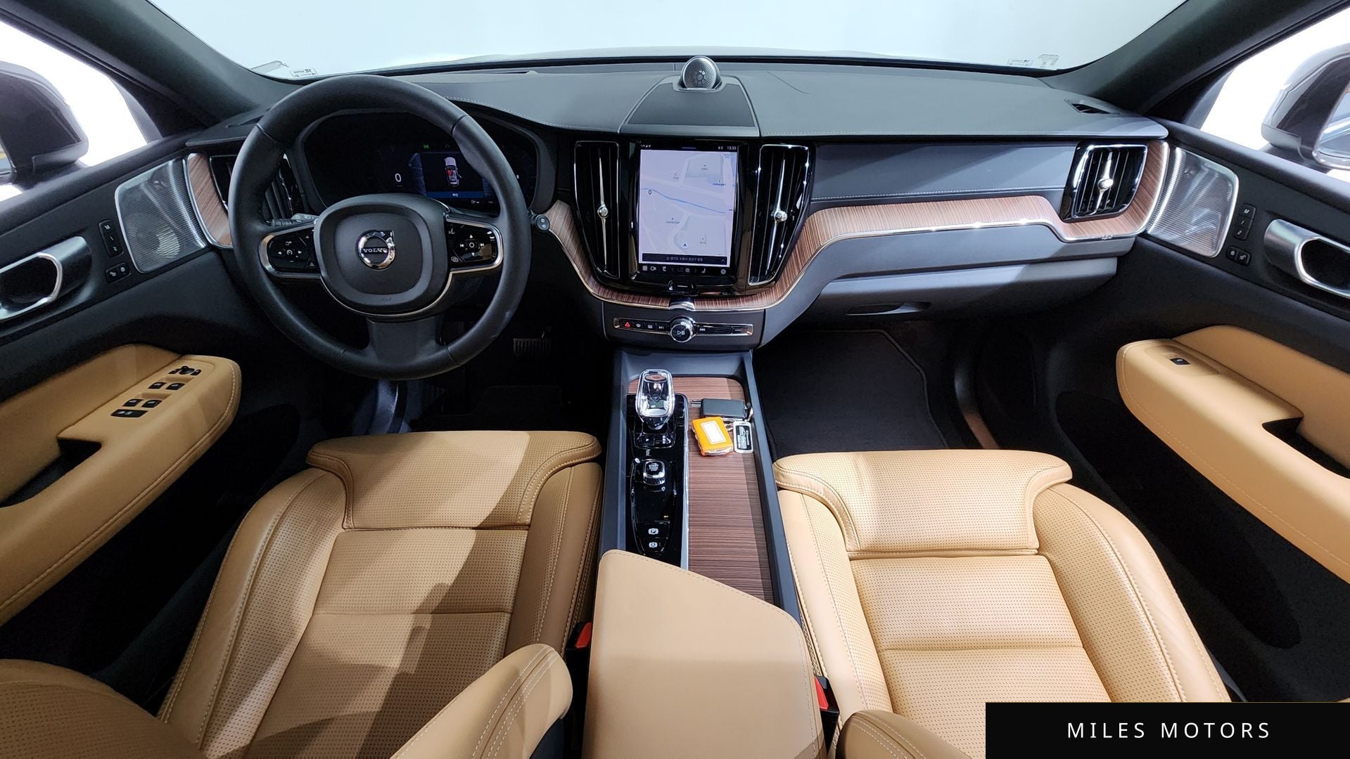 Volvo XC60 2024 — миниатюра 10