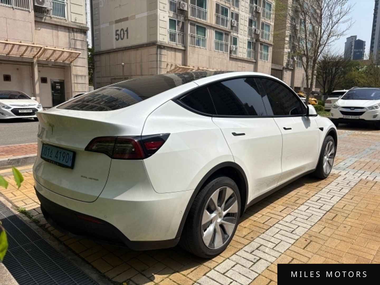 Tesla Model Y 2022 — миниатюра 3