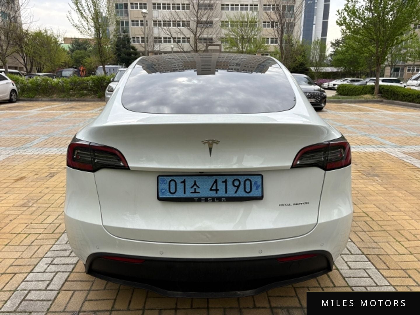 Tesla Model Y 2022 — миниатюра 5