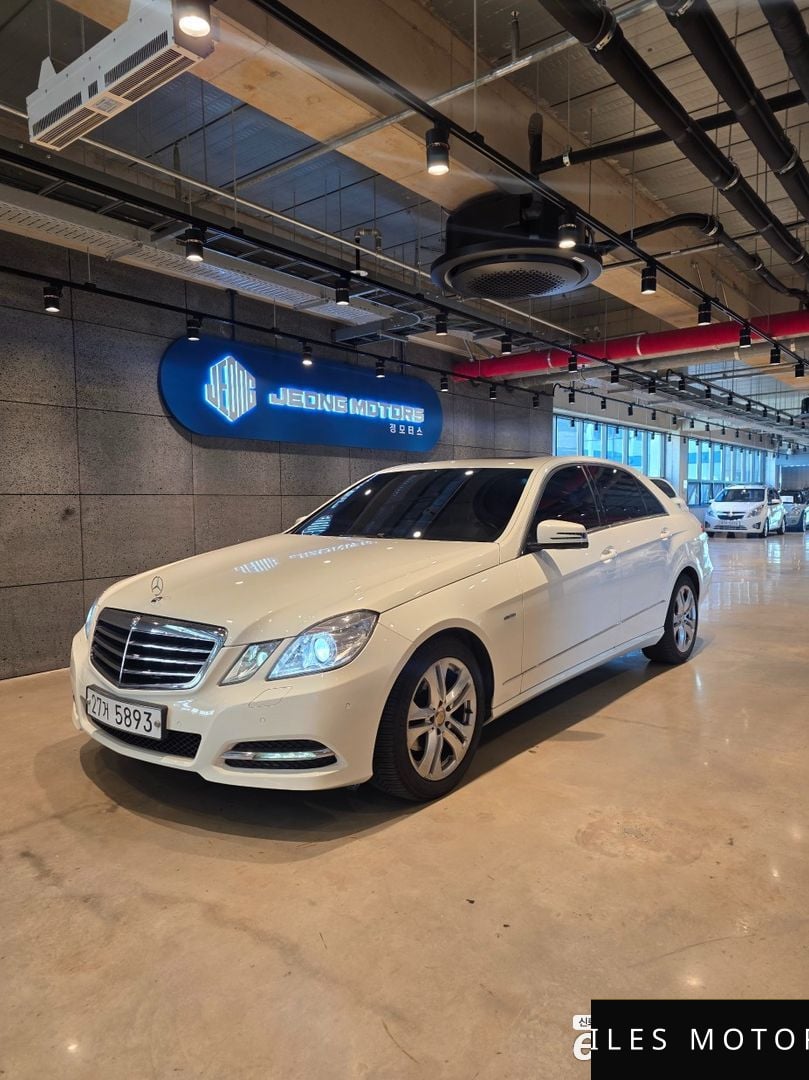 Mercedes-Benz E-Class W212 2011 — миниатюра 3