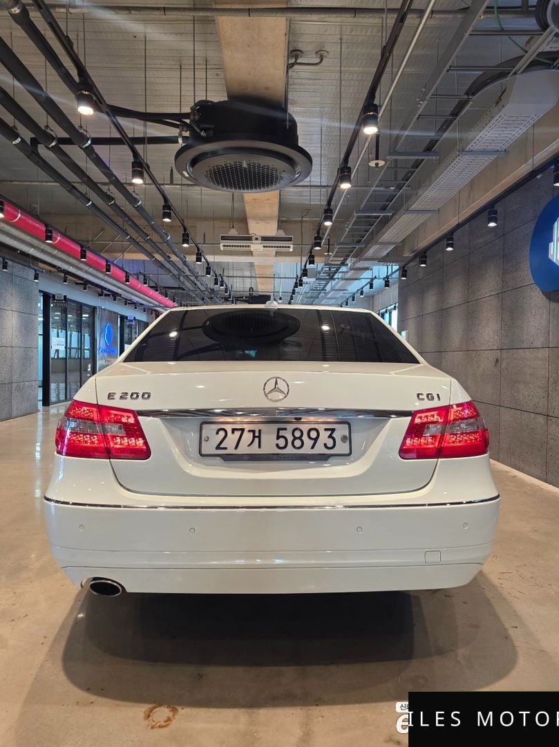 Mercedes-Benz E-Class W212 2011 — миниатюра 4