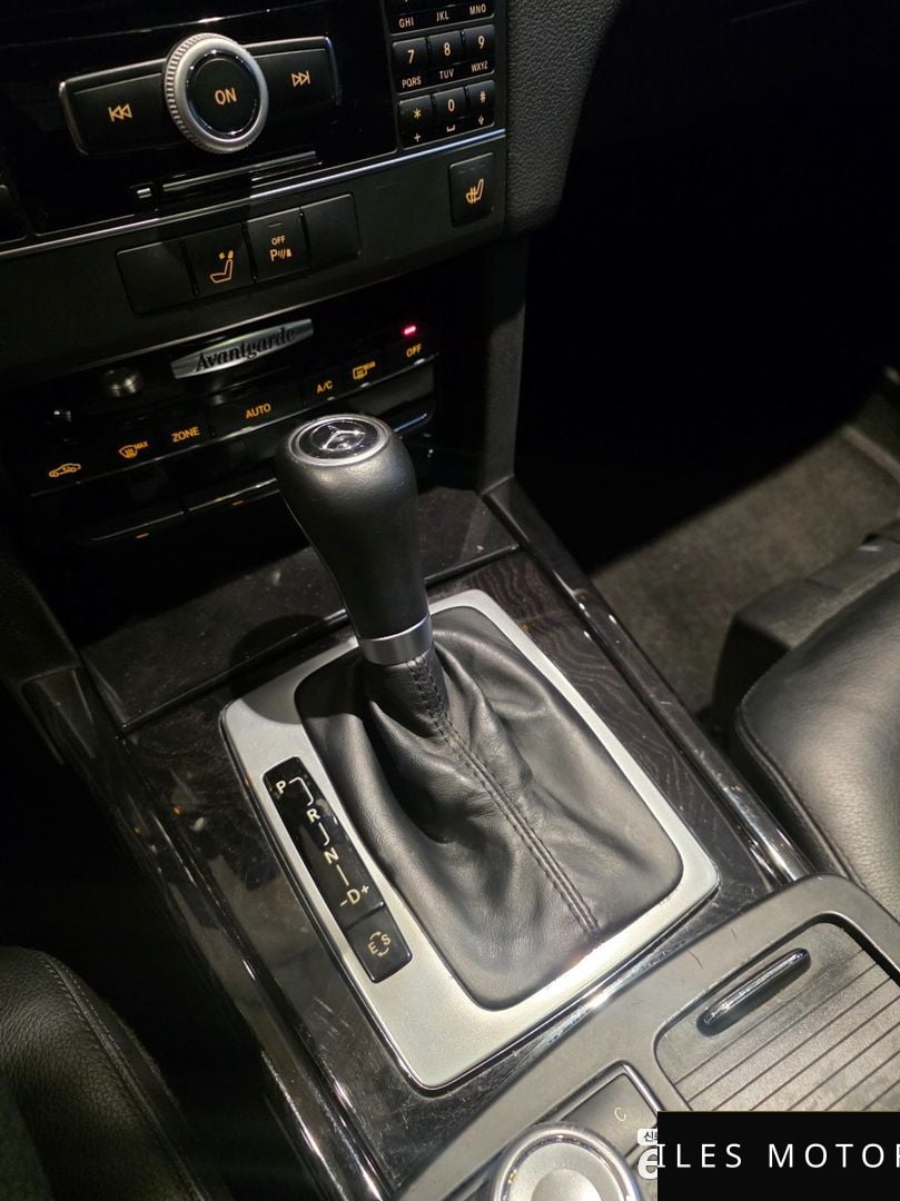 Mercedes-Benz E-Class W212 2011 — миниатюра 12
