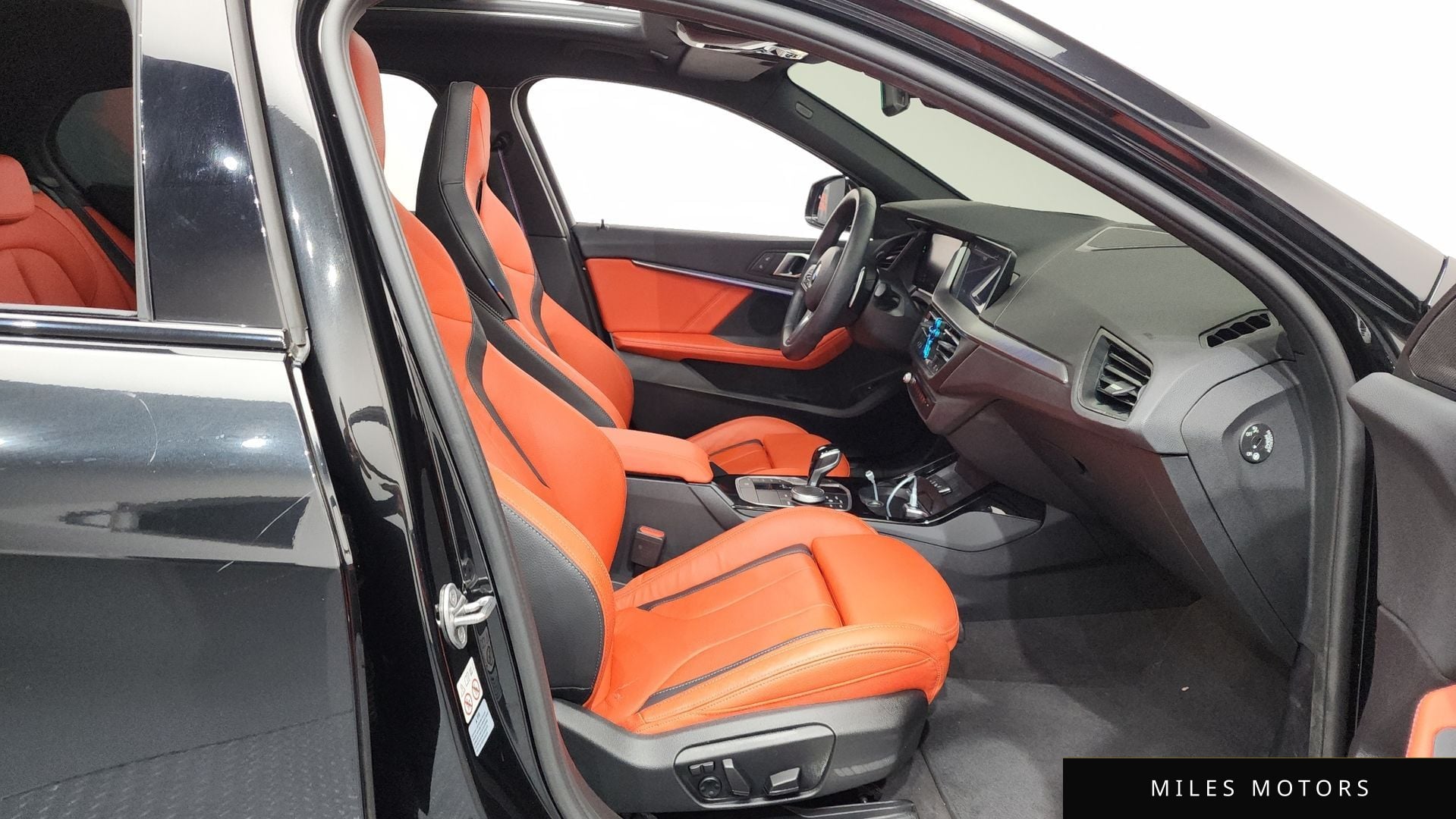 BMW 1 Series (F40) 2024 — миниатюра 11