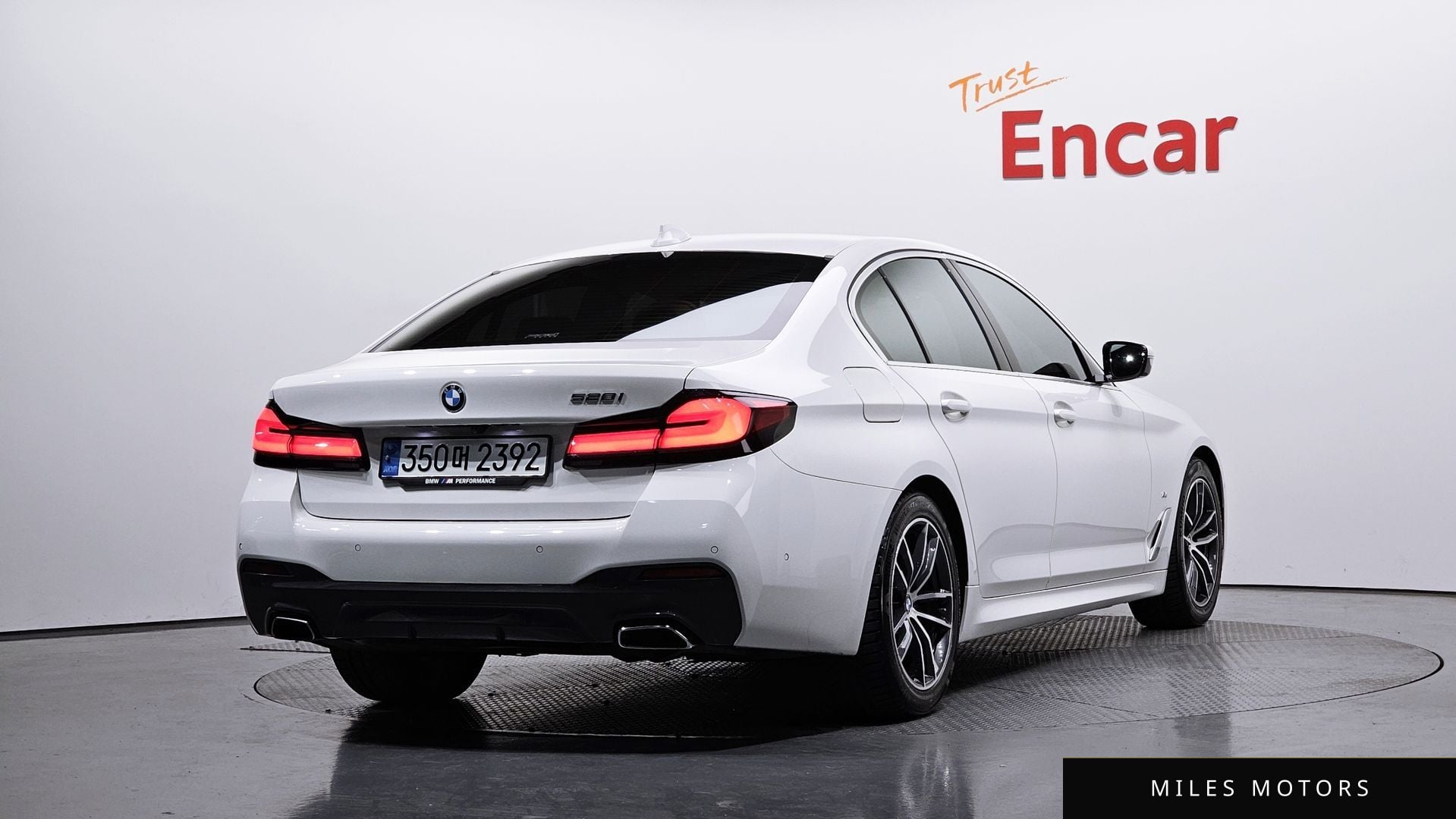 BMW 5시리즈 (G30) 2021 — миниатюра 2