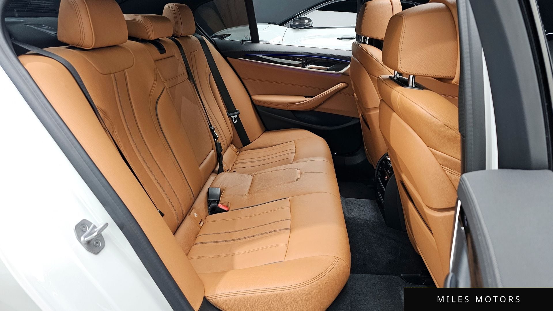 BMW 5시리즈 (G30) 2021 — миниатюра 11