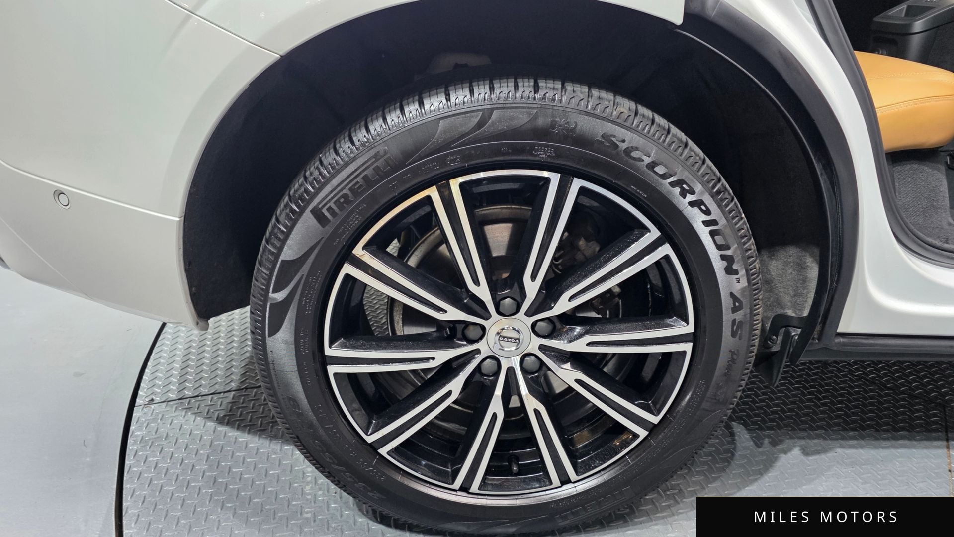 Volvo XC60 2020 — миниатюра 4