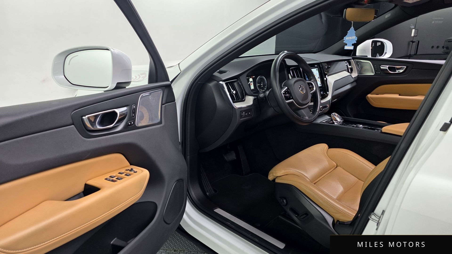 Volvo XC60 2020 — миниатюра 12