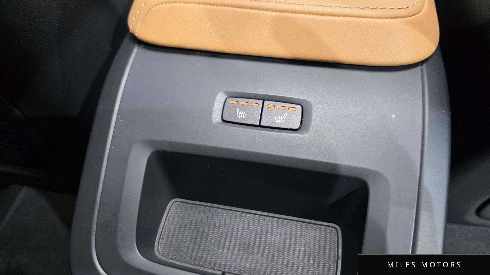 Volvo XC60 2020 — миниатюра 25