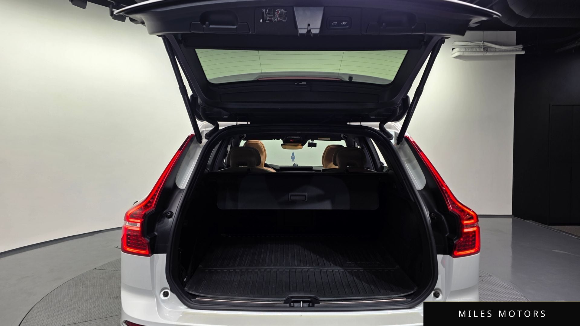 Volvo XC60 2020 — миниатюра 26