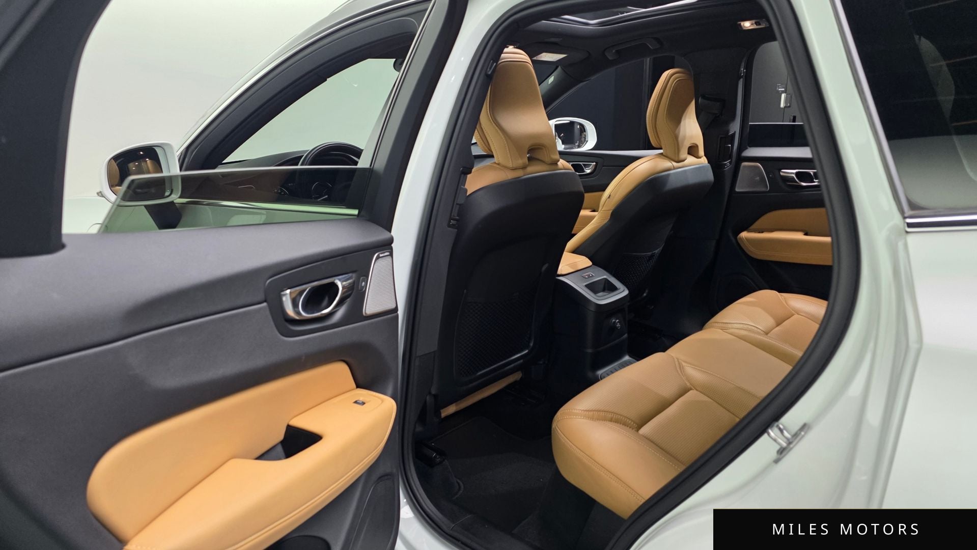 Volvo XC60 2020 — миниатюра 15