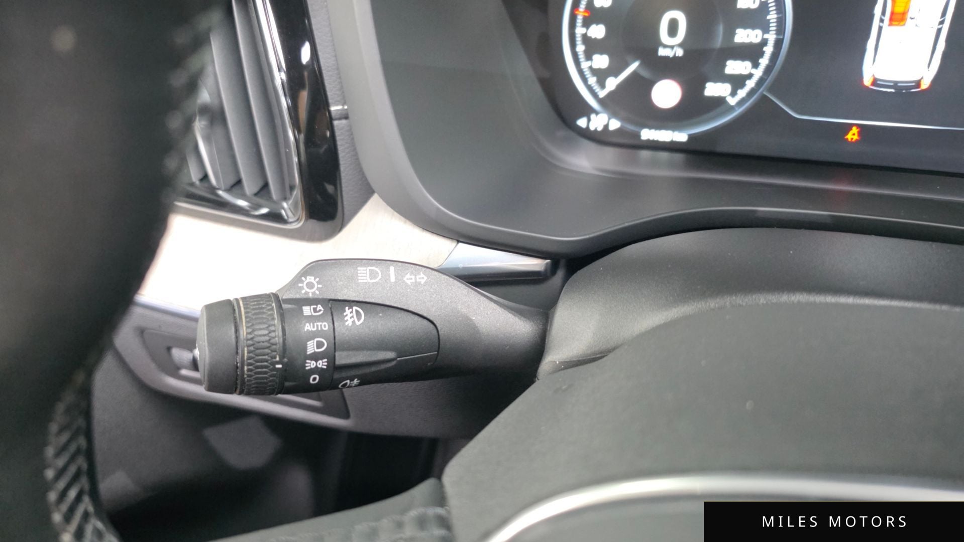 Volvo XC60 2020 — миниатюра 35