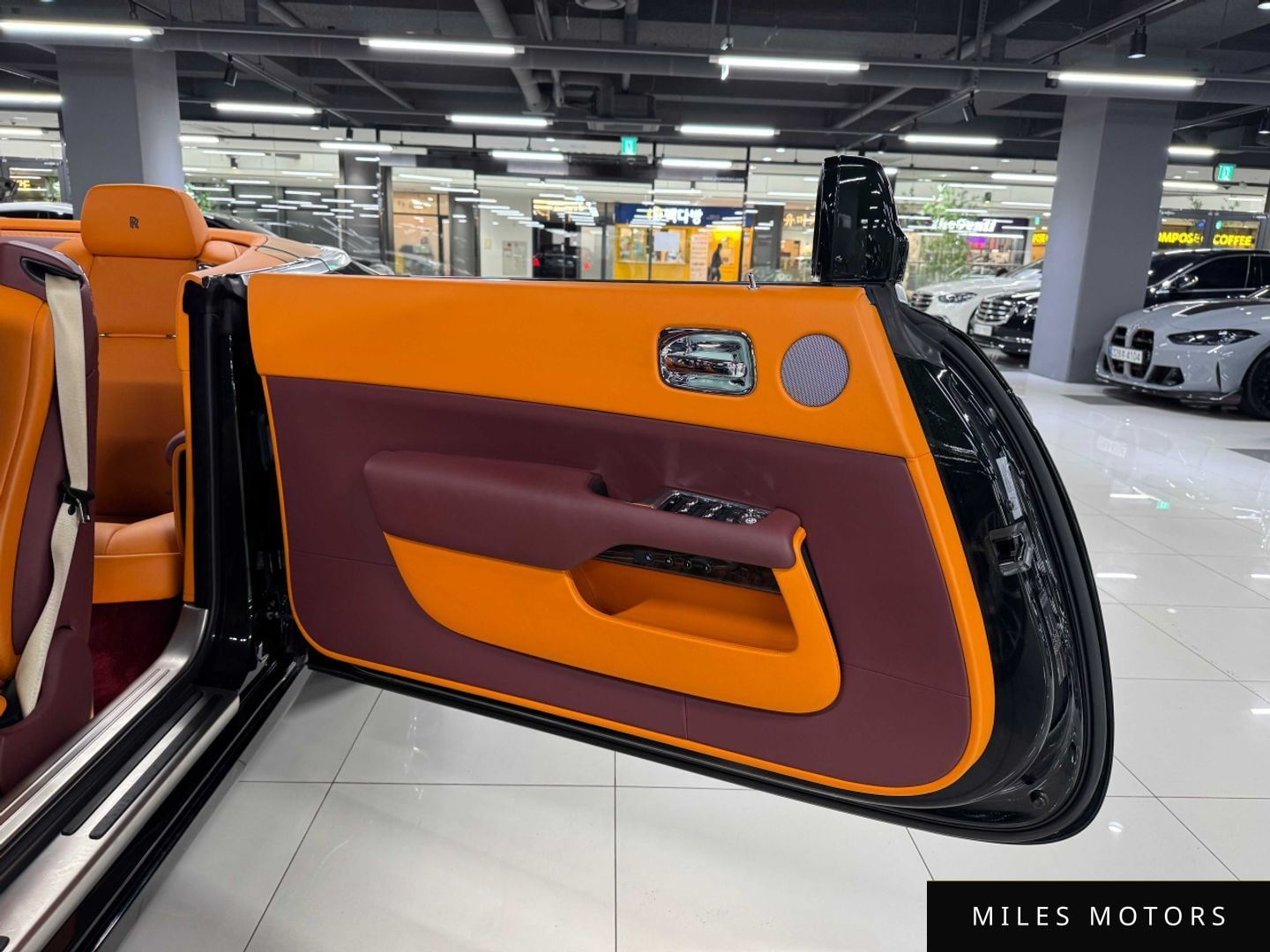 Rolls-Royce Dawn 2018 — миниатюра 7