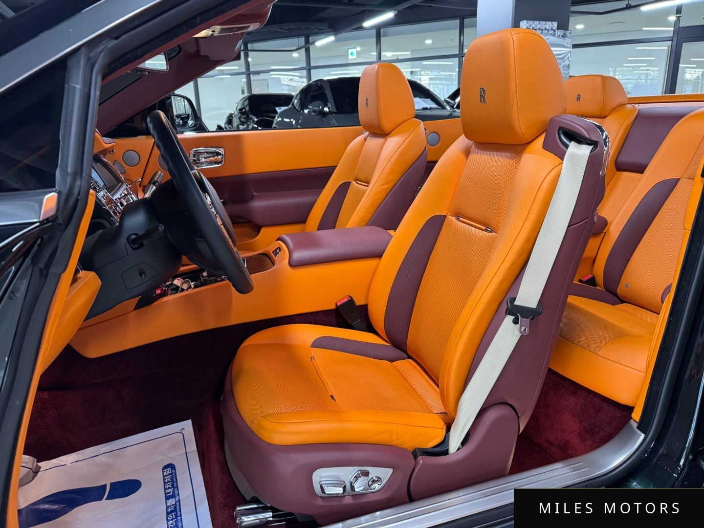 Rolls-Royce Dawn 2018 — миниатюра 9