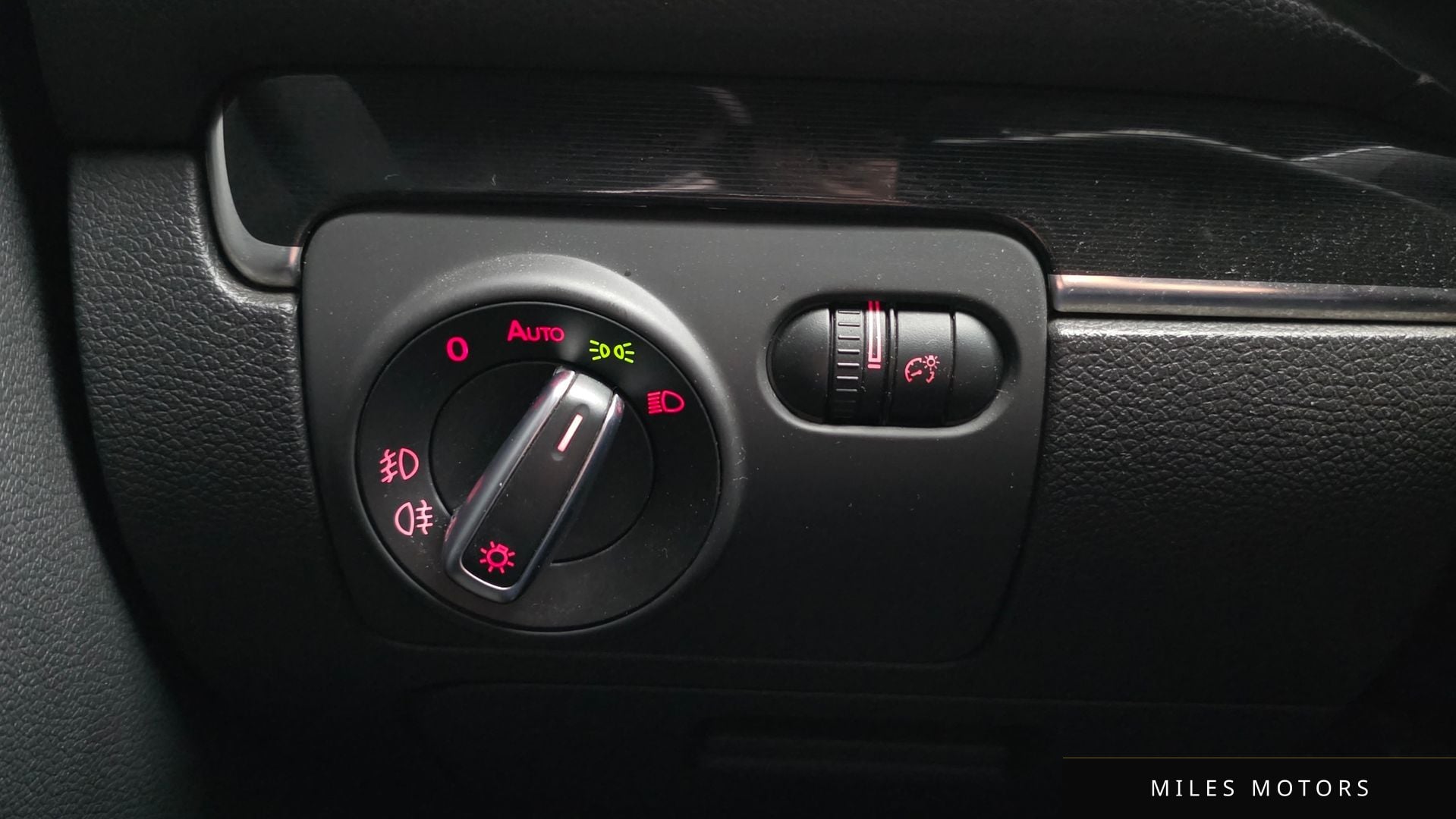 Volkswagen 골프 2010 — миниатюра 17