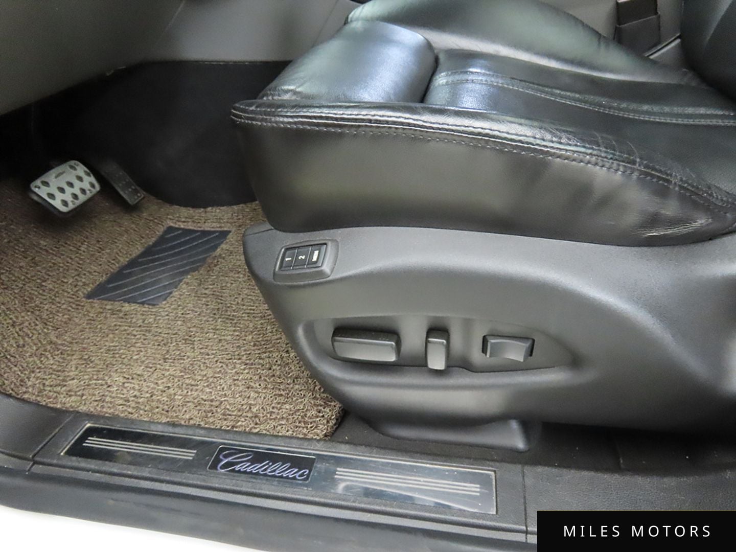 Cadillac SRX 2011 — миниатюра 12