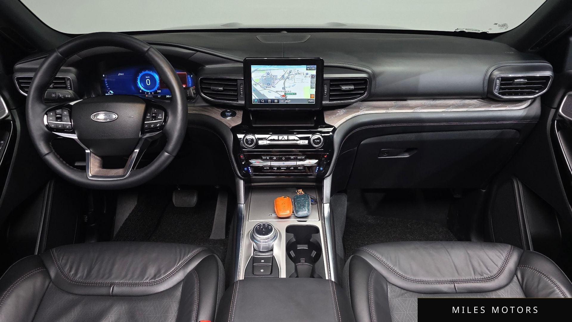 Ford Explorer 2022 — миниатюра 9