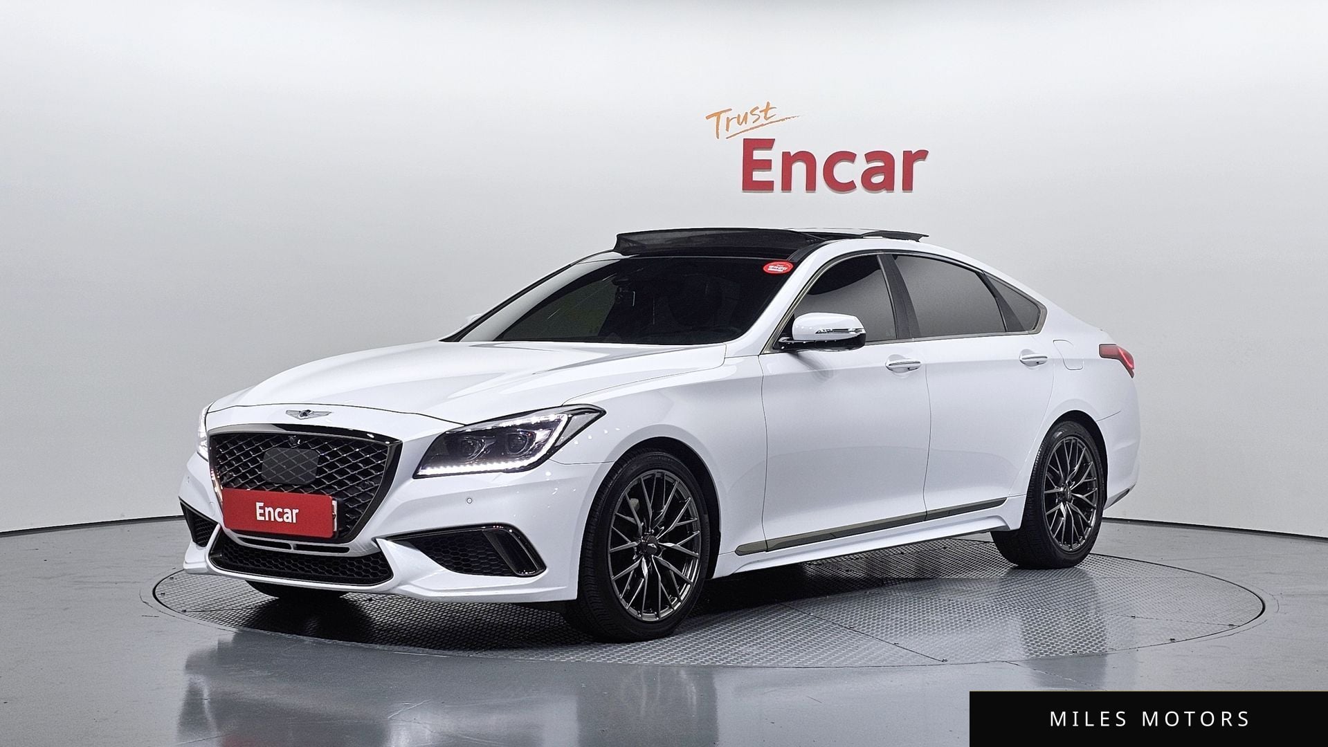Genesis G80 2018 — фото 1 из 12