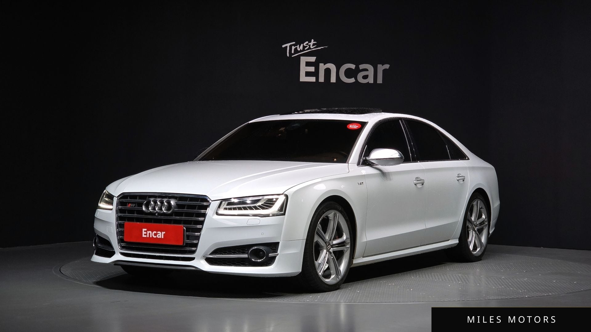 Audi S8 2015 — фото 1 из 12