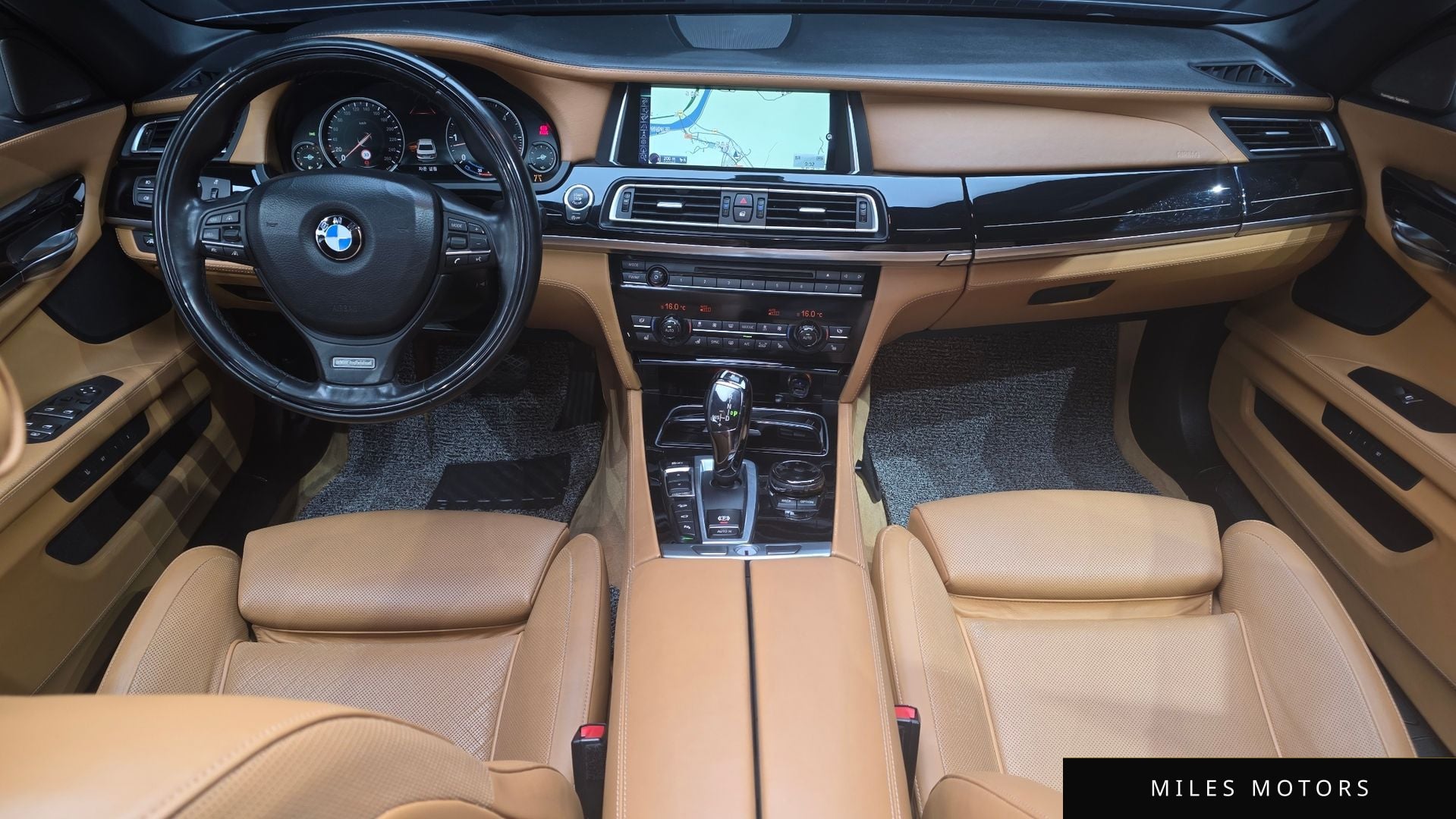 BMW 7 Series (F01) 2015 — миниатюра 7