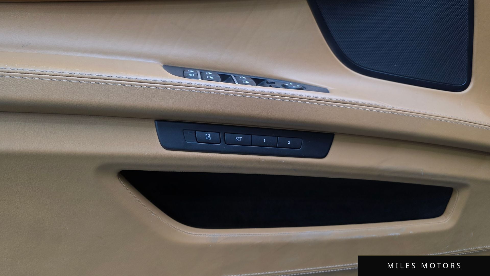 BMW 7 Series (F01) 2015 — миниатюра 17