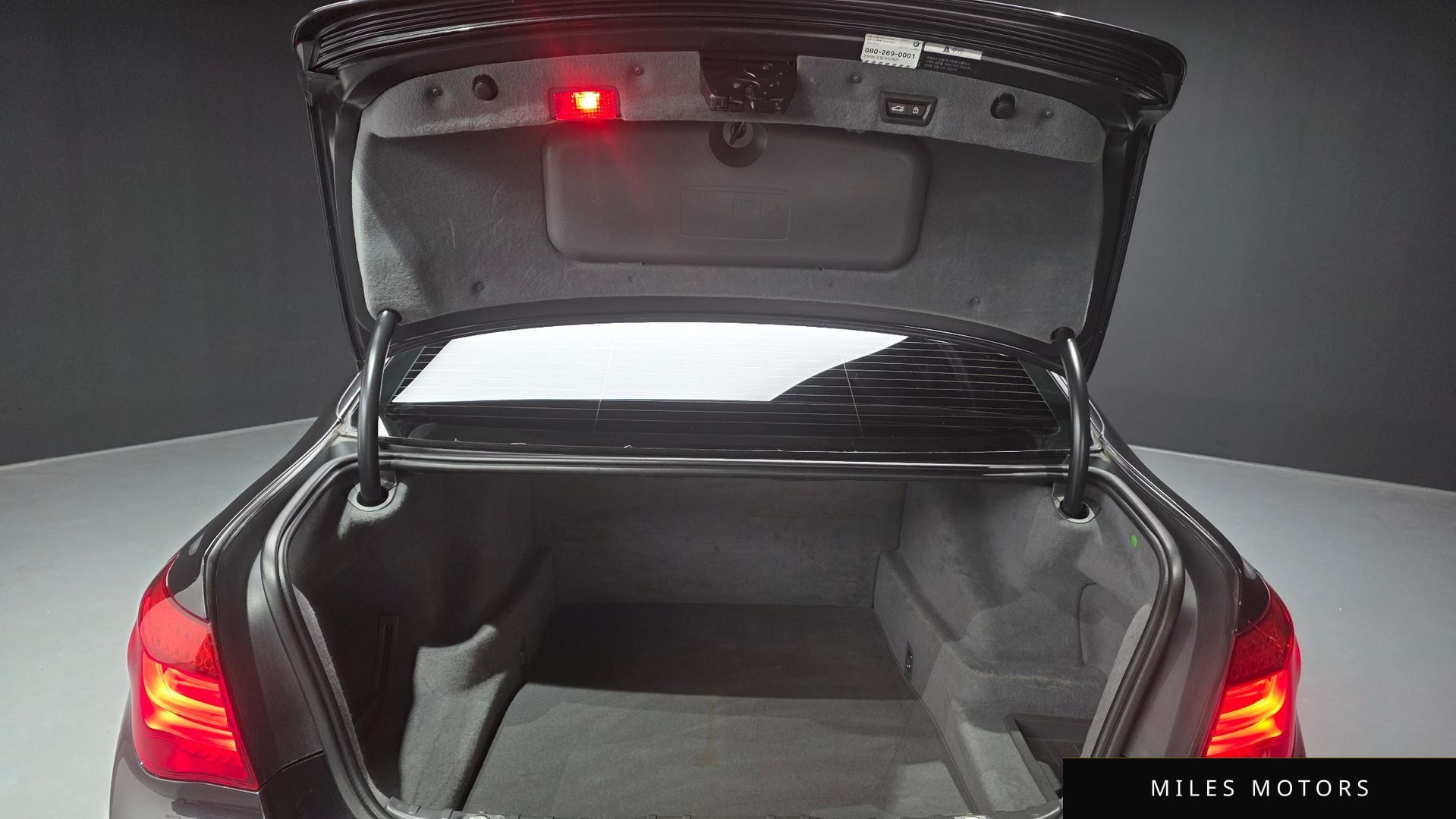 BMW 7 Series (F01) 2015 — миниатюра 20