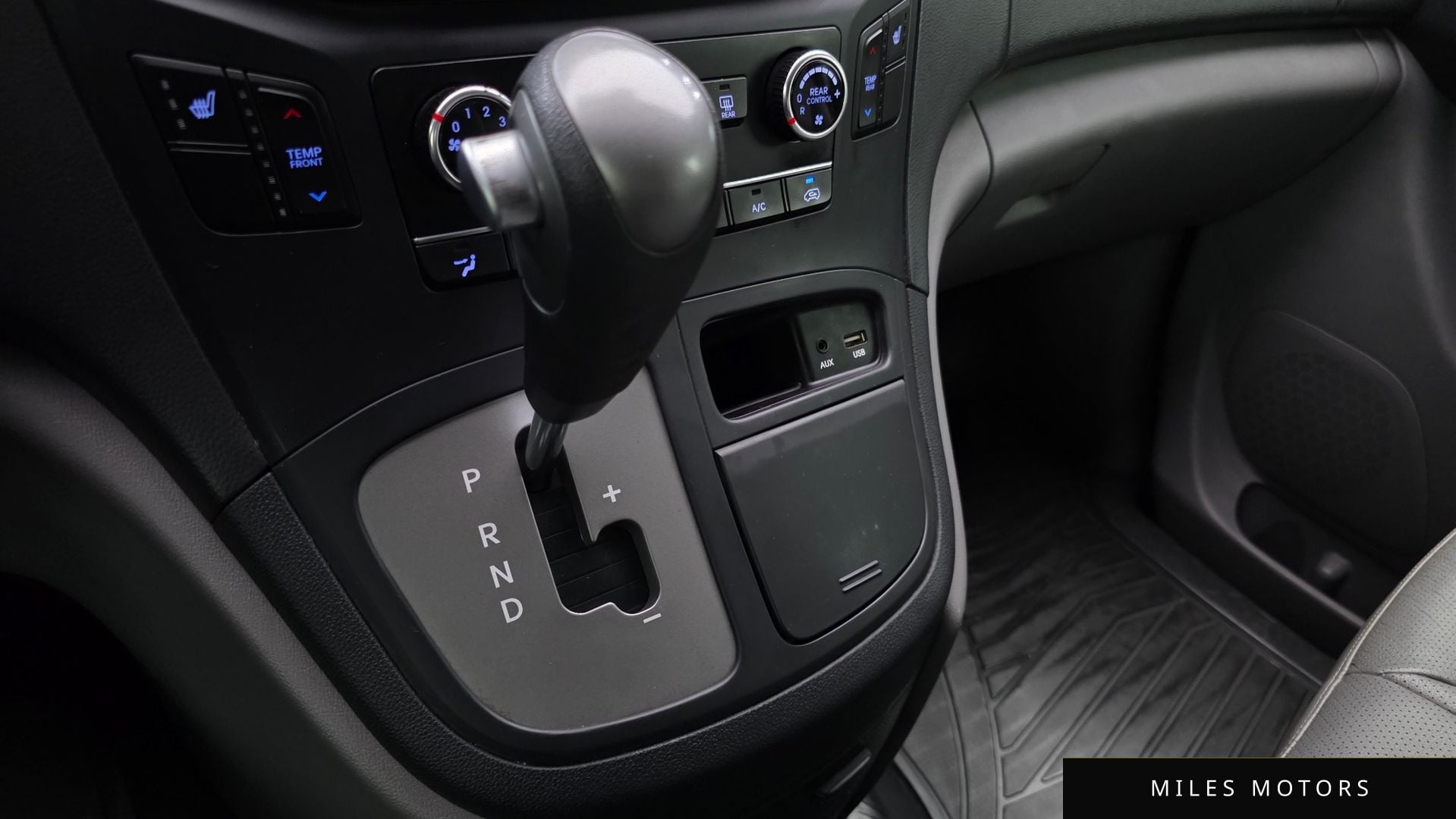 Hyundai Starex 2017 — миниатюра 11